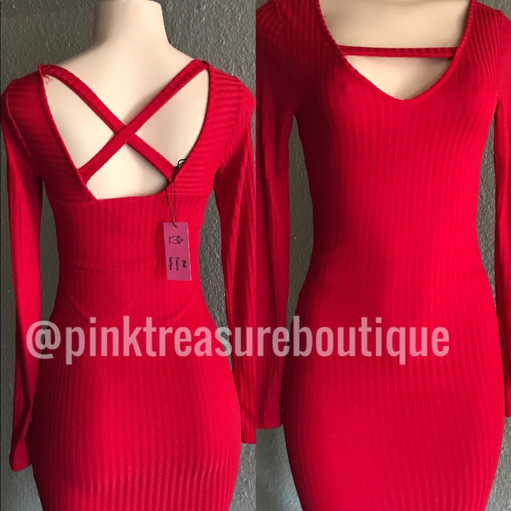 Red ribbed dress